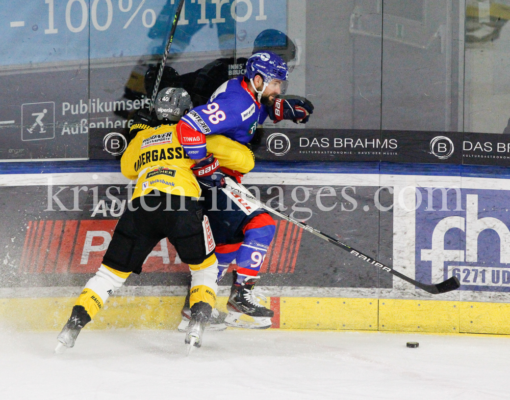 HC TWK Innsbruck-Die Haie - HC Pustertal Wölfe by kristen-images.com