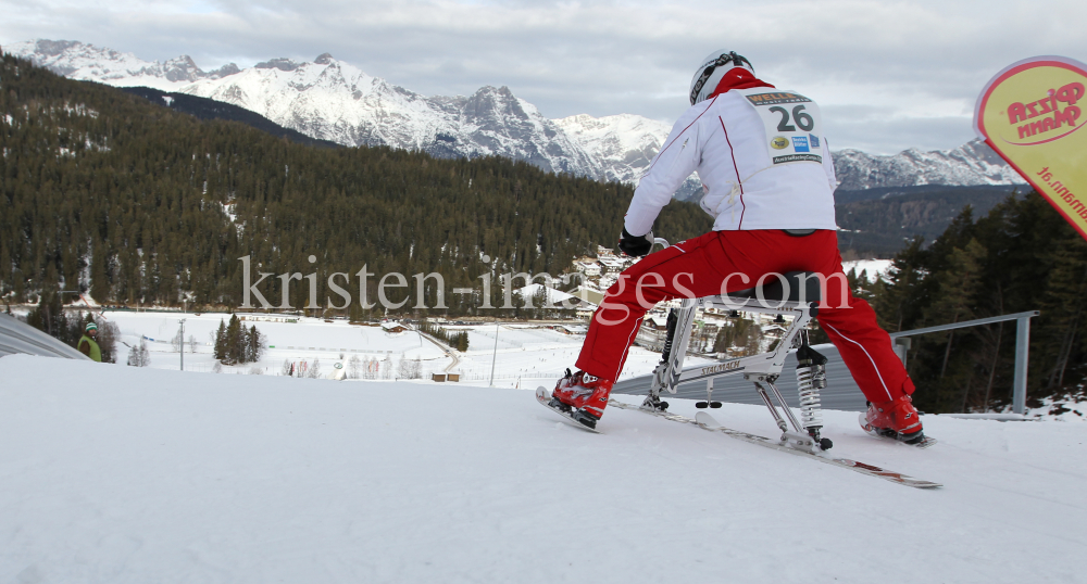 Skibobfahrer / Seefeld, Tirol, Österreich by kristen-images.com