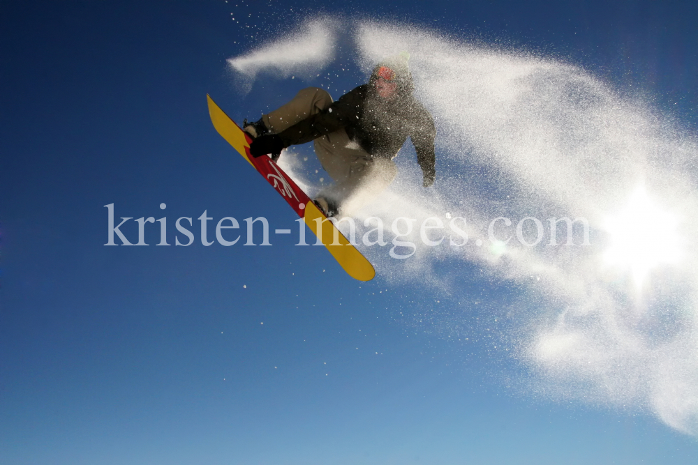 Snowboard Freestyle by kristen-images.com