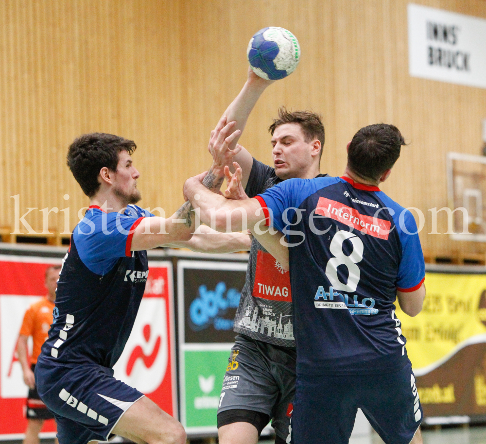 medalp Handball Tirol - SK Keplinger-Traun / Österreich by kristen-images.com