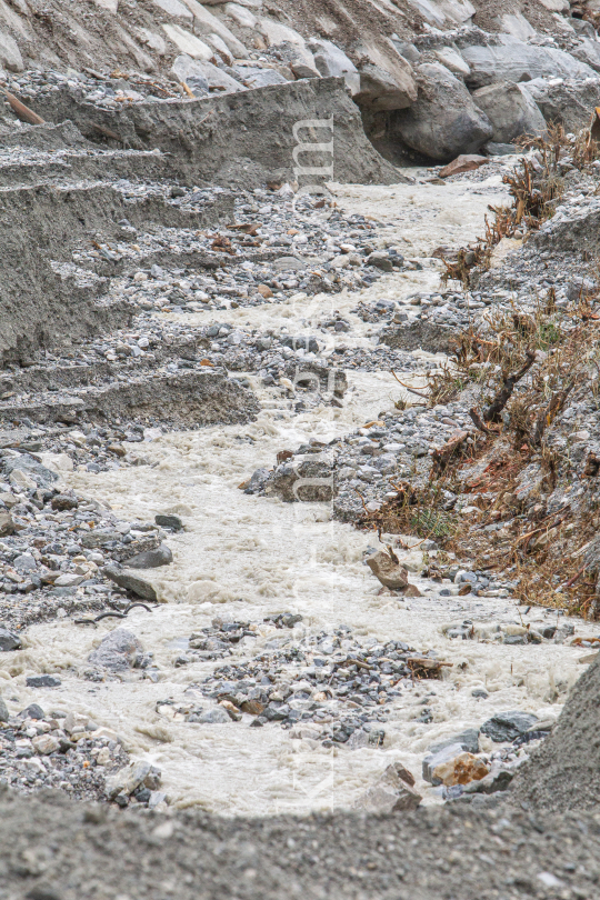 Murenabgang nach Unwetter in Mieders im Stubaital, Stubai, Tirol, Österreich by kristen-images.com