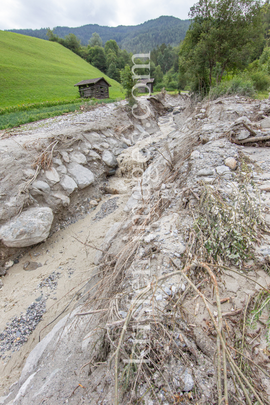 Murenabgang nach Unwetter in Mieders im Stubaital, Stubai, Tirol, Österreich by kristen-images.com