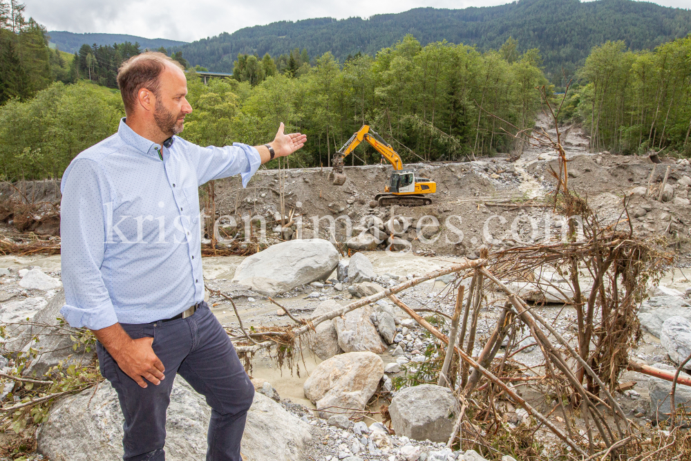 Murenabgang nach Unwetter in Mieders im Stubaital, Stubai, Tirol, Österreich by kristen-images.com