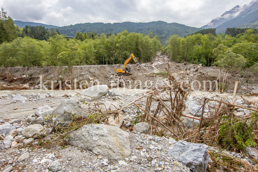 Murenabgang nach Unwetter in Mieders im Stubaital, Stubai, Tirol, Österreich by kristen-images.com