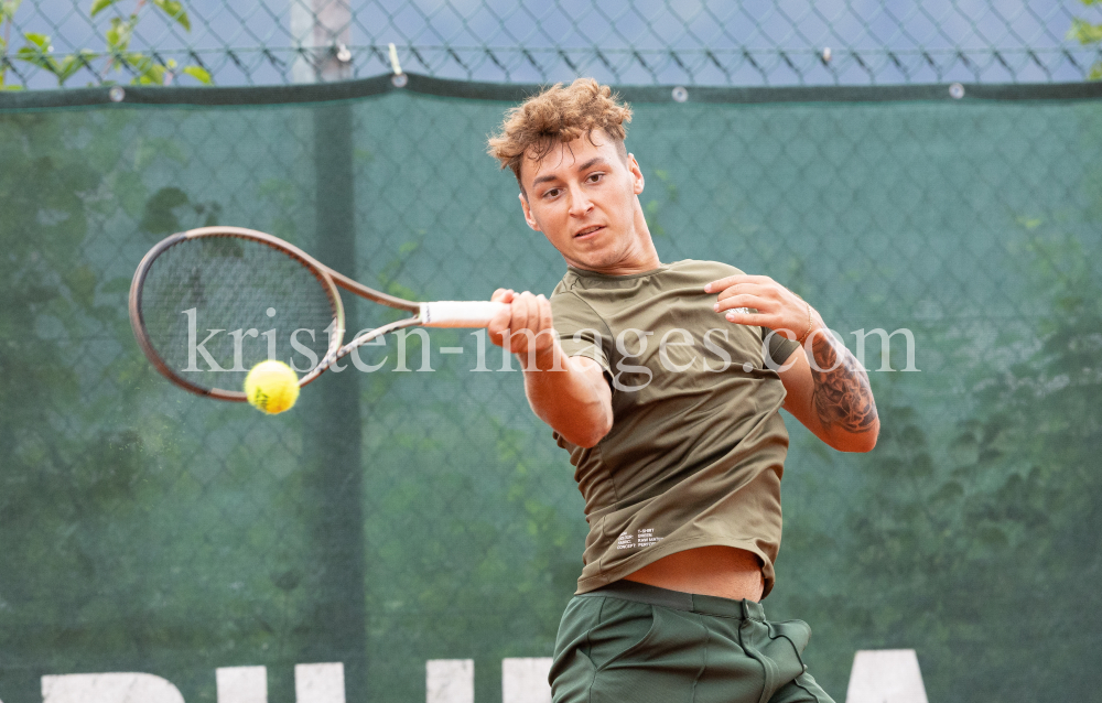 Tiroler Tennis Meisterschaften 2022 / Schwaz, Tirol, Österreich by kristen-images.com