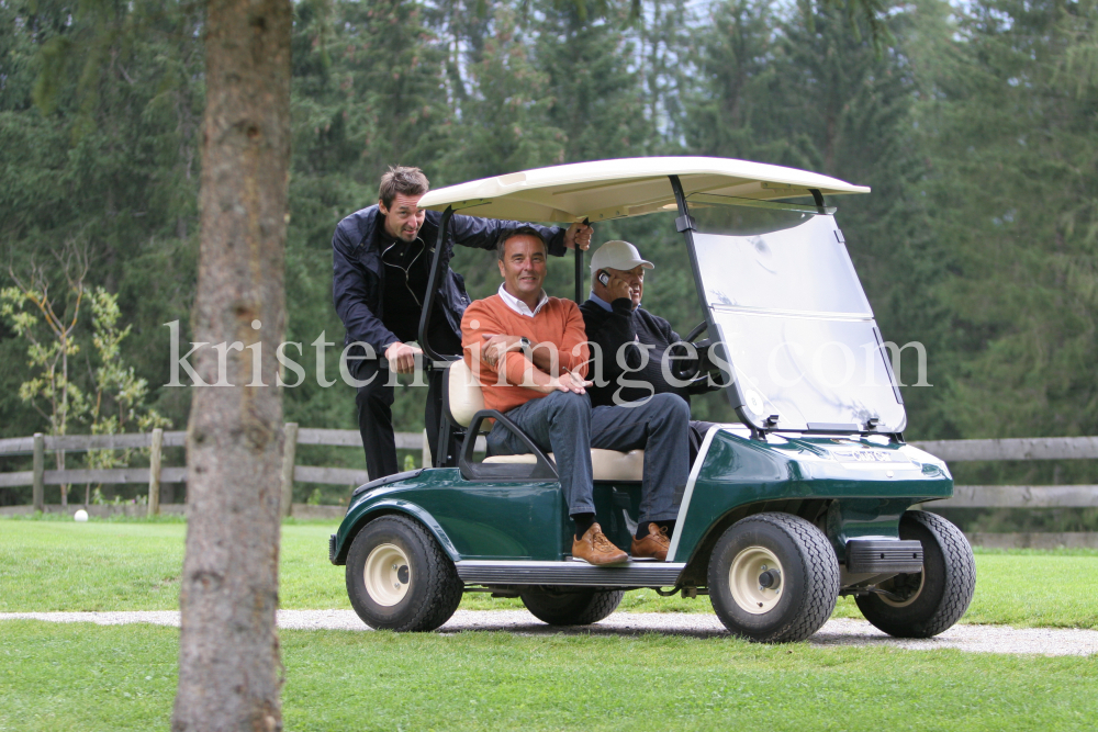 golf cart by kristen-images.com