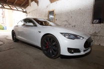 Tesla Auto / Model S / P85D