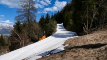 Skipiste im Frühjahr am Patscherkofel, Tirol, Austria