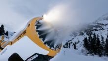 Stubaier Gletscher, Stubaital, Tirol, Austria / Schneekanone