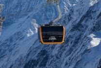 Stubaier Gletscher, Stubaital, Tirol, Austria / 3S Eisgratbahn