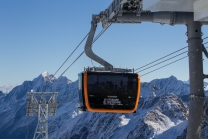 Stubaier Gletscher, Stubaital, Tirol, Austria / 3S Eisgratbahn