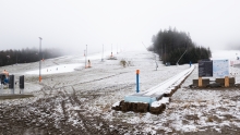Schneemangel in Tirol, in den Alpen / Klimawandel / Zauberteppich