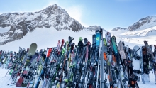 Stubaier Gletscher, Tirol, Austria / Skiständer, Snowboardständer