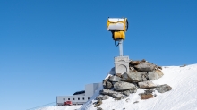 Stubaier Gletscher, Stubaital, Tirol, Austria / Schneekanone