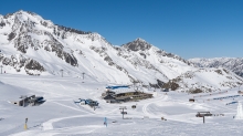 Bergstation, Restaurant Gamsgarten / Stubaier Gletscher, Stubaital, Tirol, Austria