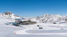Bergstation, Restaurant Gamsgarten / Stubaier Gletscher, Stubaital, Tirol, Austria