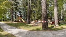 Spielplatz gesperrt / Kurpark Igls, Innsbruck, Tirol, Austria