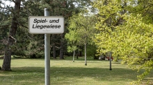 Spiel- und Liegewiese / Kurpark Igls, Innsbruck, Tirol, Austria