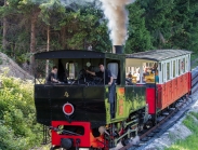 Achenseebahn zwischen Jenbach und Maurach Seespitz, Tirol, Austria