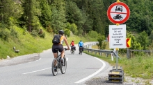 Tourenradfahrer Richtung Italien / Tirol, Austria