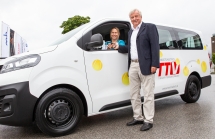 Tiroler Tennisverband hat ein neues Auto bekommen: Opel Vivaro