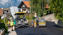 Asphaltfertiger, Straßenfertiger, Straßenwalze