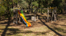 Spielplatz im Herbst in Igls, Gsetzbichl, Innsbruck, Tirol, Austria