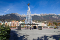 Christbaum von Swarovski / Marktplatz, Innsbruck, Tirol, Austria