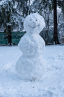 Schneemann im Kurpark Igls, Innsbruck, Tirol, Austria