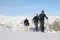 Skitour zum Zuckerhütl, Stubaier Gletscher, Tirol, Austria