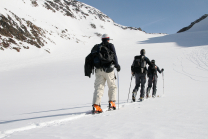 Skitour zum Zuckerhütl, Stubaier Gletscher, Tirol, Austria