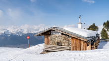 Bergrettungshütte der Ortsstelle Hall / Glungezer, Tirol, Austria