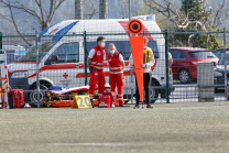 Rettungssanitäter am Spielfeldrand / Österreichisches Rotes Kreuz / Rettung