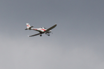 Sportflugzeug D-EPNE über Tirol, Österreich