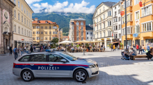 Polizeiauto / Maria-Theresien-Straße, Innsbruck, Tirol, Österreich