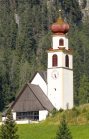 Alte Pfarrkirche in Navis, Tirol, Österreich 