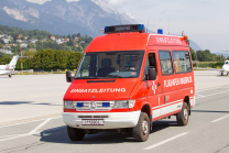 Einsatzleitung der Feuerwehr am Flughafen Innsbruck, Tirol, Österreich