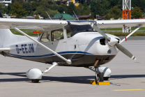 Privatflugzeug am Flughafen Innsbruck, Tirol, Österreich