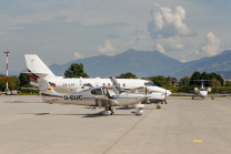 Privatflugzeug am Flughafen Innsbruck, Tirol, Österreich