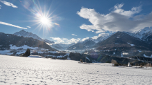 Blick von Patsch Richtung Stubaital, Tirol, Österreich